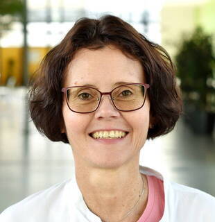 Dr. Niki Katsarou
