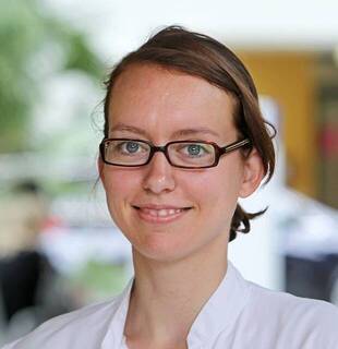 Dr. Julia Lindner