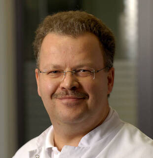 Dr. med. Viktor Burghardt