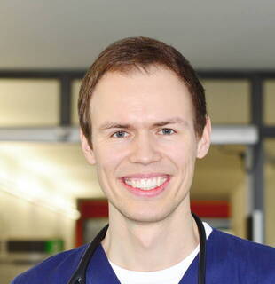 Dr.  Simon Lott