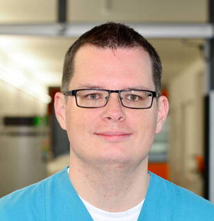 Dr. Christian van Uden