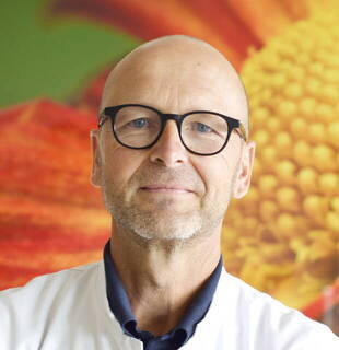 Dr. Karsten Gnauert