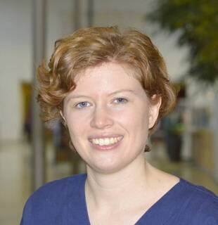 Dr.  Verena Kirchhoff
