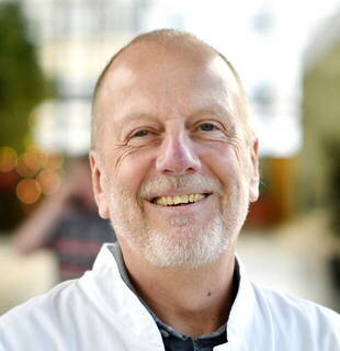 Dr. Max Heyden