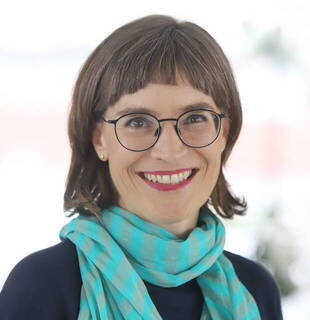 Dr. Eva Scheffold