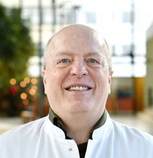 Dr. James Beattie