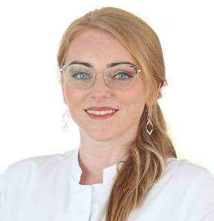 dr. med. Andrea Csaki