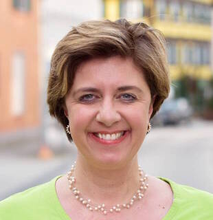 Julia Helmle