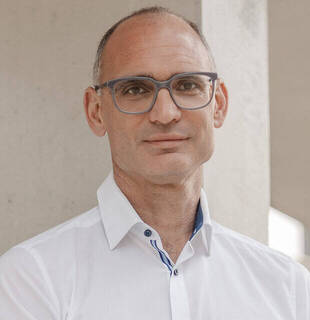 Prof. Dr. Thorsten Gühring
