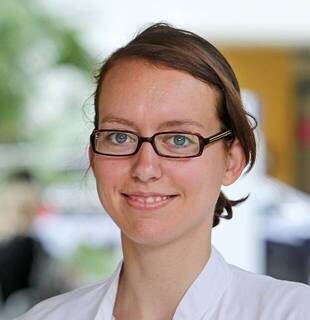Dr. Julia Lindner