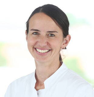 Dr. med. Sarah Hudak